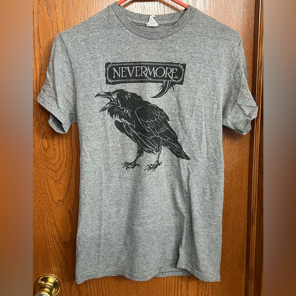 Men’s Gray Nevermore Tshirt Size S